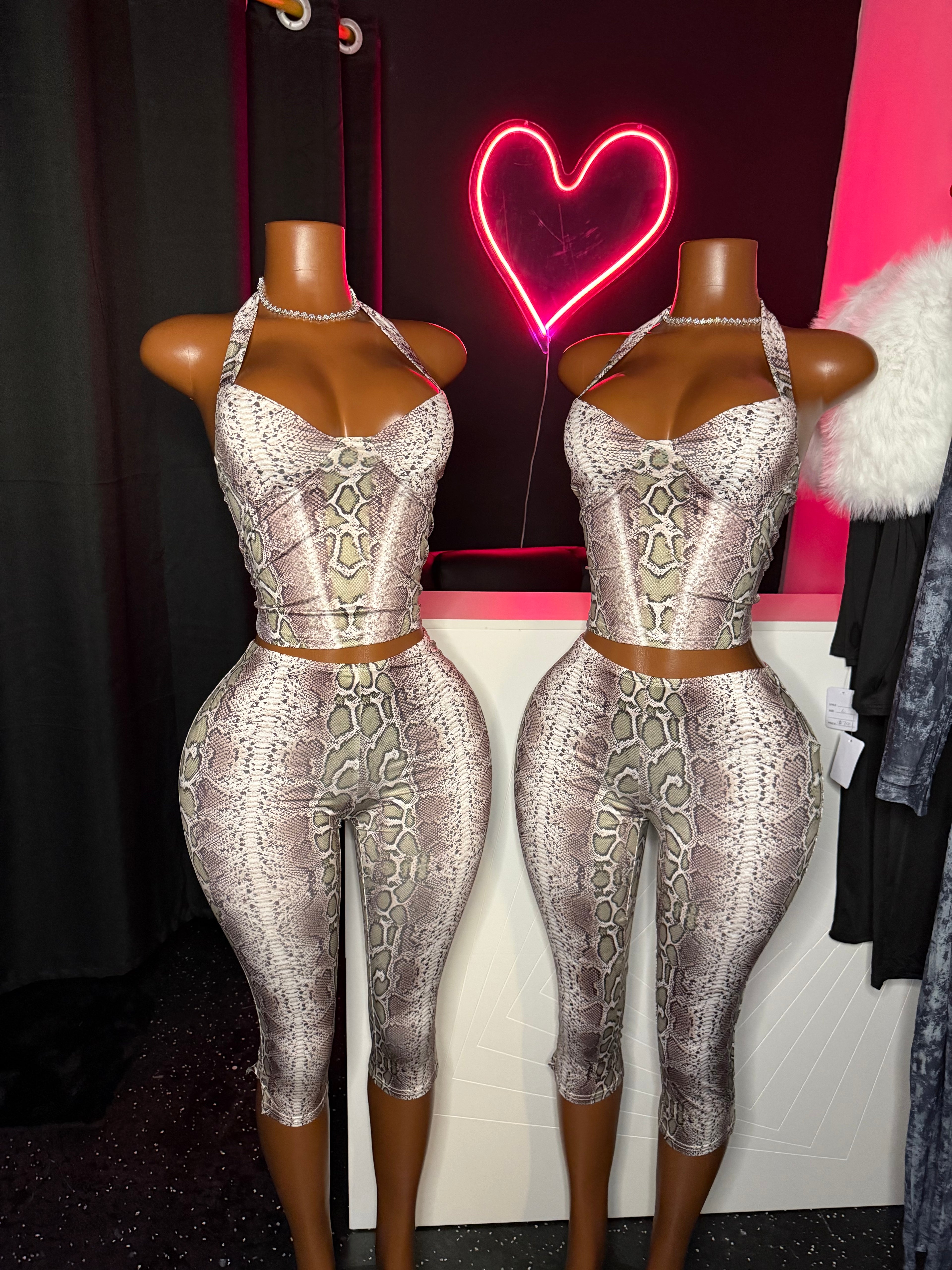 Snake Eyes Capri Set