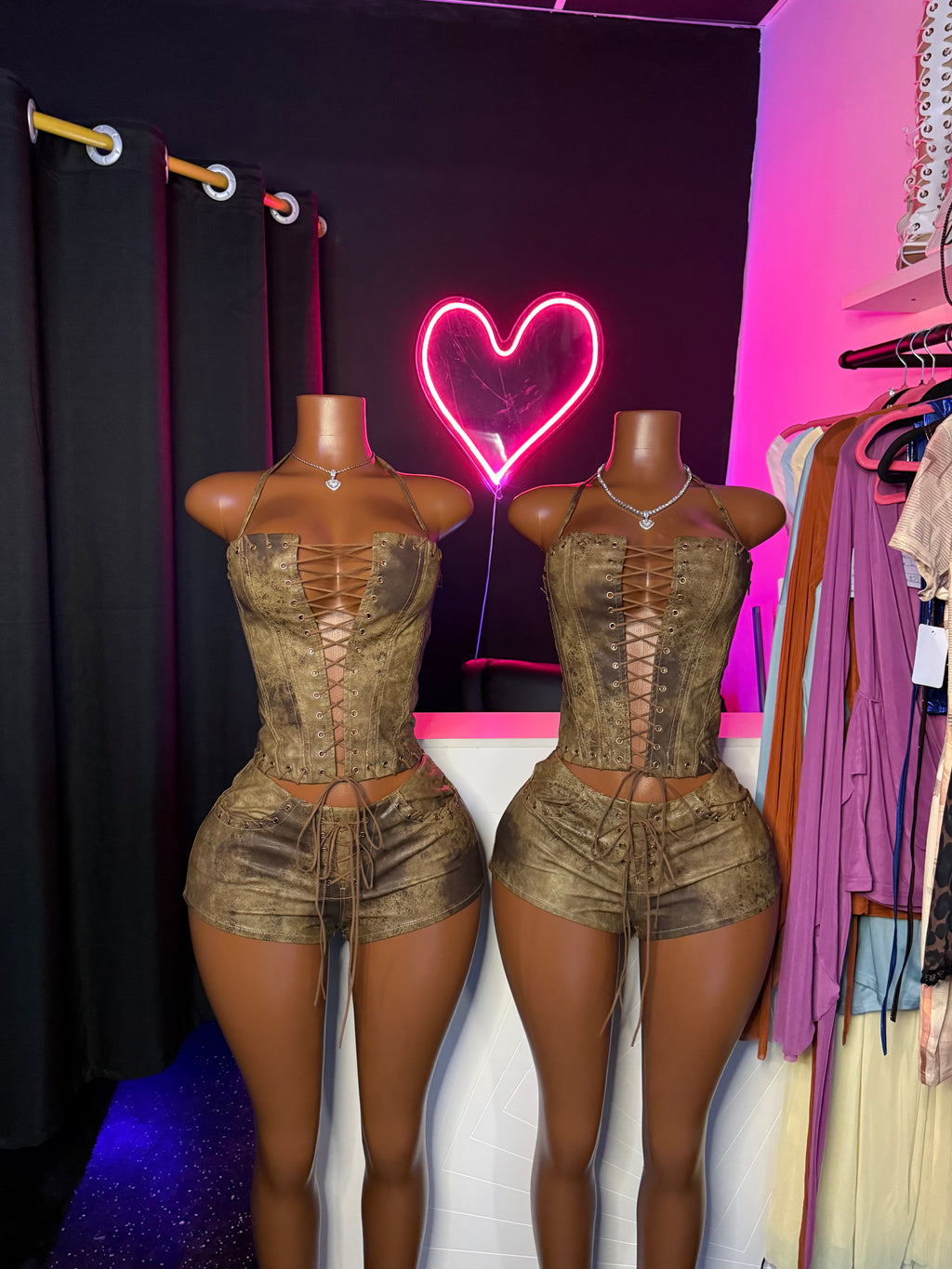Dakota Leather Set