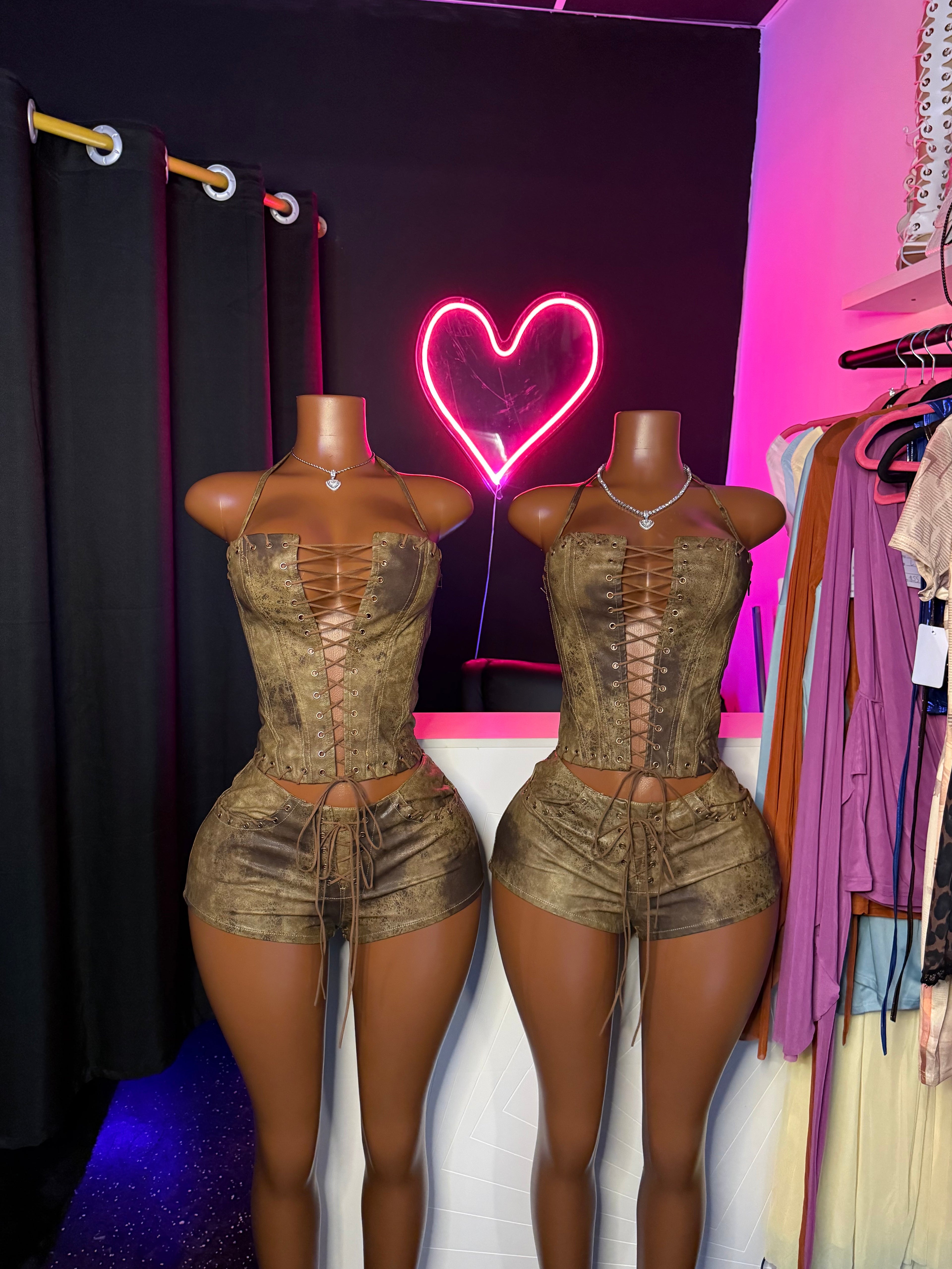 Dakota Leather Set